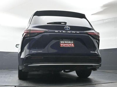 2025 Toyota Sienna Platinum 7 Passenger