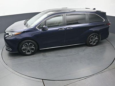 2025 Toyota Sienna Platinum 7 Passenger
