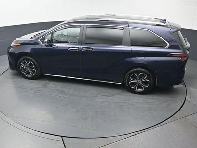 2025 Toyota Sienna Platinum 7 Passenger