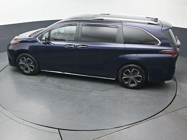 2025 Toyota Sienna Platinum 7 Passenger
