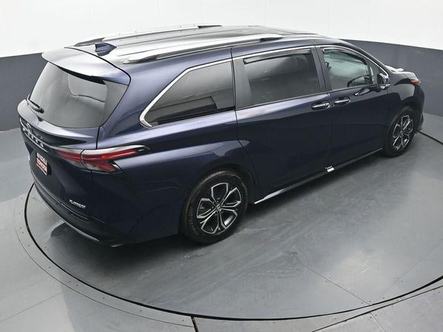 2025 Toyota Sienna Platinum 7 Passenger