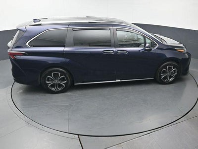 2025 Toyota Sienna Platinum 7 Passenger