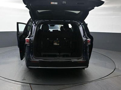 2025 Toyota Sienna Platinum 7 Passenger