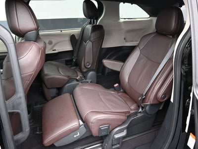 2024 Toyota Sienna Platinum 7 Passenger