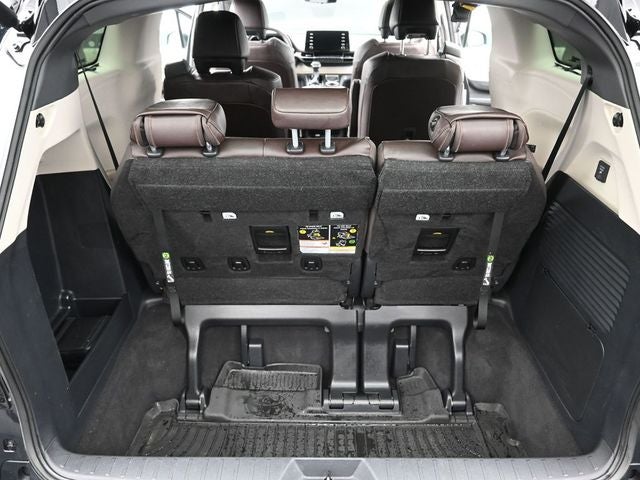 2024 Toyota Sienna Platinum 7 Passenger