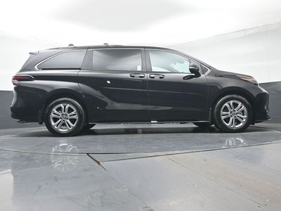 2024 Toyota Sienna Platinum 7 Passenger