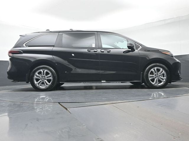 2024 Toyota Sienna Platinum 7 Passenger