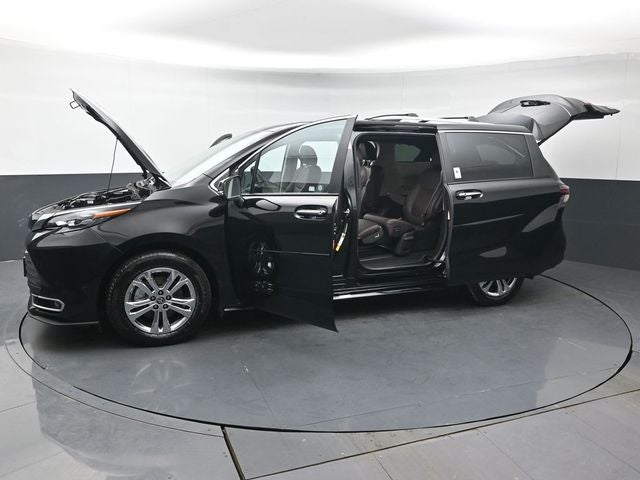 2024 Toyota Sienna Platinum 7 Passenger
