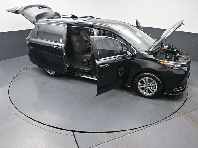 2024 Toyota Sienna Platinum 7 Passenger