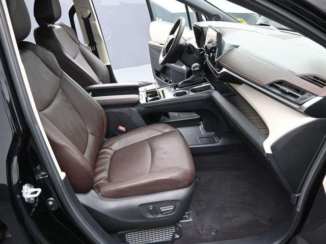 2024 Toyota Sienna Platinum 7 Passenger