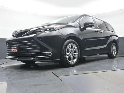 2024 Toyota Sienna Platinum 7 Passenger