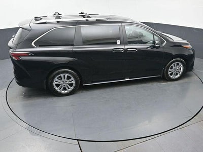 2024 Toyota Sienna Platinum 7 Passenger