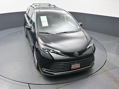 2024 Toyota Sienna Platinum 7 Passenger