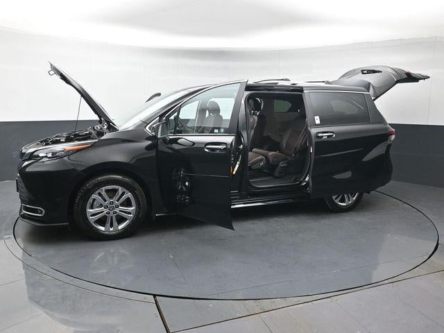 2024 Toyota Sienna Platinum 7 Passenger