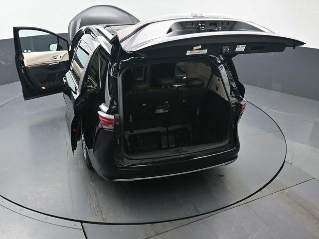 2024 Toyota Sienna Platinum 7 Passenger