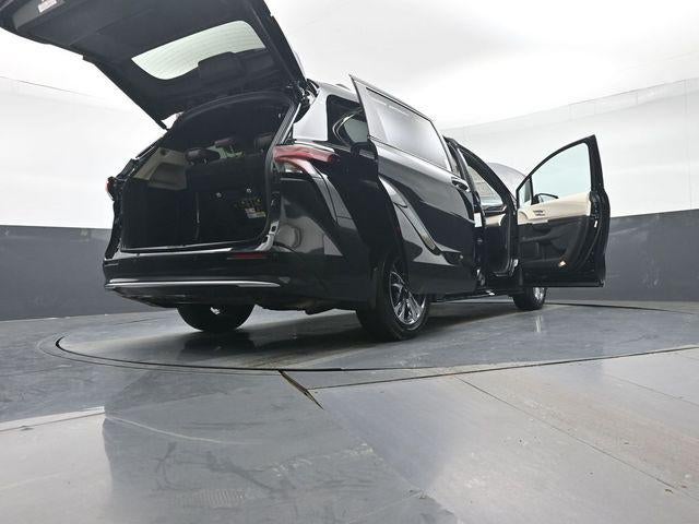 2024 Toyota Sienna Platinum 7 Passenger