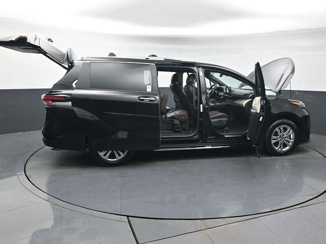 2024 Toyota Sienna Platinum 7 Passenger