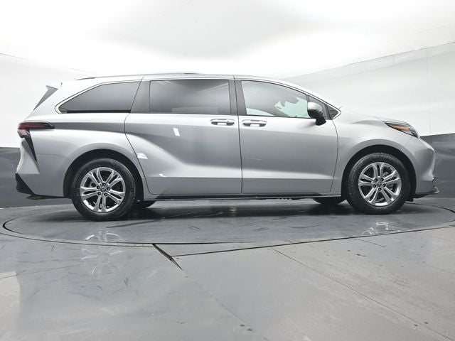 2023 Toyota Sienna Platinum 7 Passenger