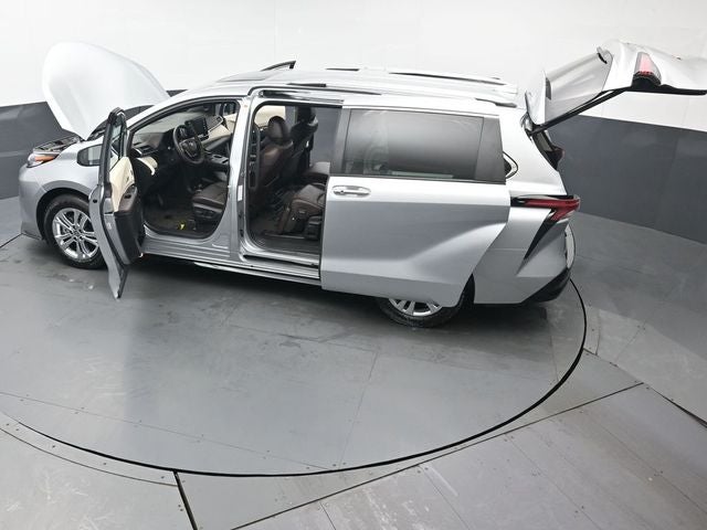 2023 Toyota Sienna Platinum 7 Passenger