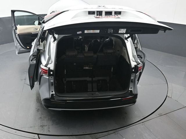 2023 Toyota Sienna Platinum 7 Passenger