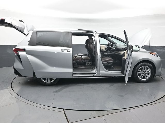 2023 Toyota Sienna Platinum 7 Passenger