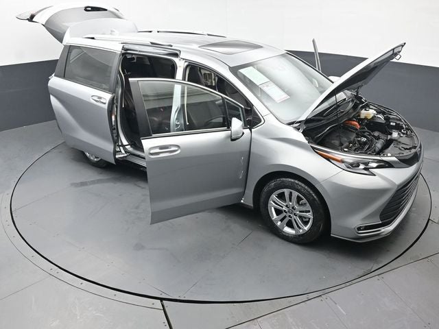 2023 Toyota Sienna Platinum 7 Passenger