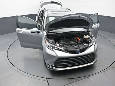 2023 Toyota Sienna Platinum 7 Passenger