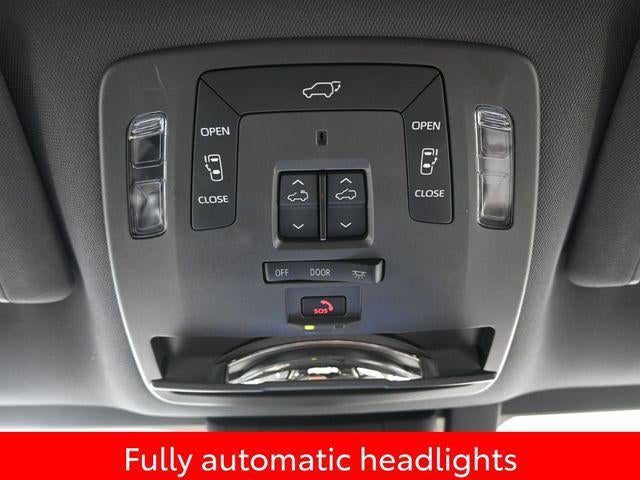 2023 Toyota Sienna Platinum 7 Passenger