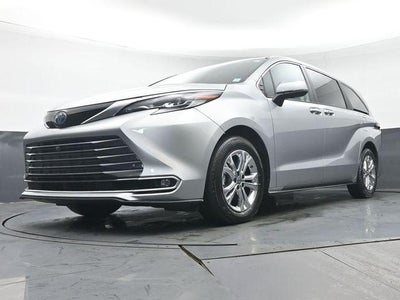2023 Toyota Sienna Platinum 7 Passenger