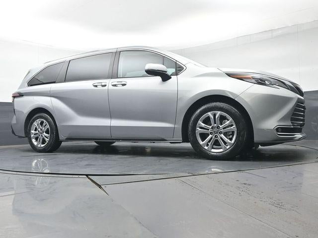 2023 Toyota Sienna Platinum 7 Passenger