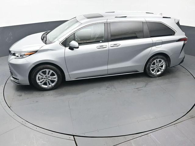 2023 Toyota Sienna Platinum 7 Passenger