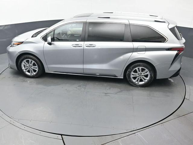 2023 Toyota Sienna Platinum 7 Passenger