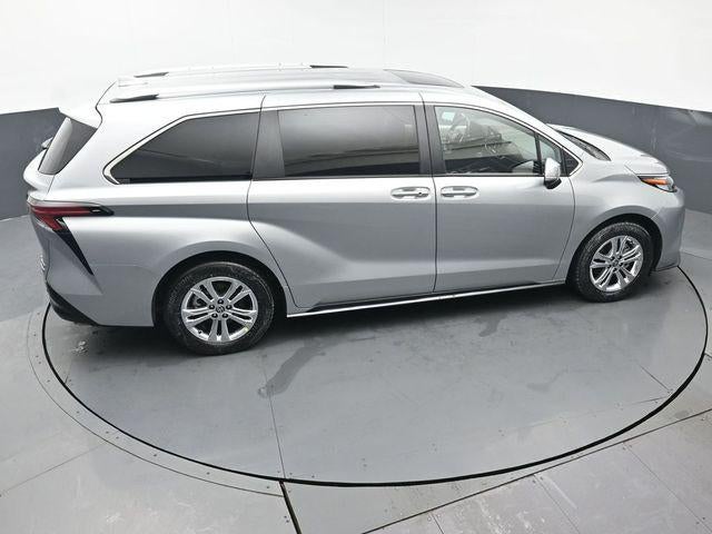 2023 Toyota Sienna Platinum 7 Passenger
