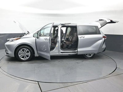 2023 Toyota Sienna Platinum 7 Passenger