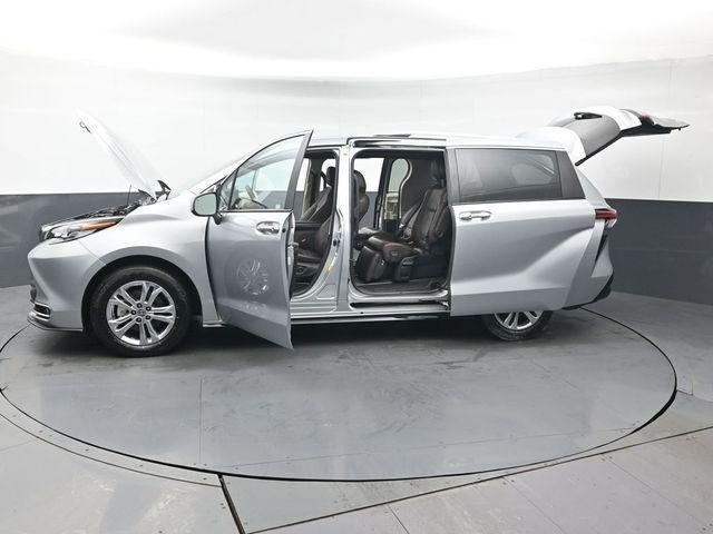 2023 Toyota Sienna Platinum 7 Passenger
