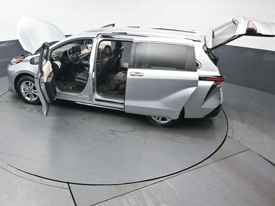 2023 Toyota Sienna Platinum 7 Passenger