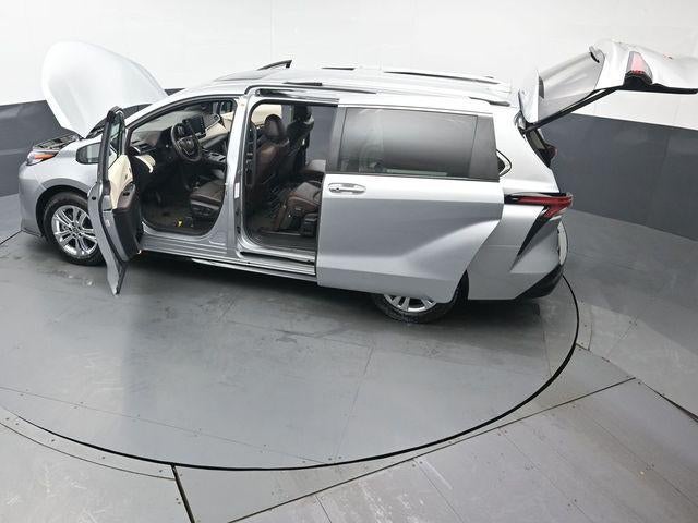 2023 Toyota Sienna Platinum 7 Passenger