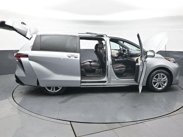 2023 Toyota Sienna Platinum 7 Passenger