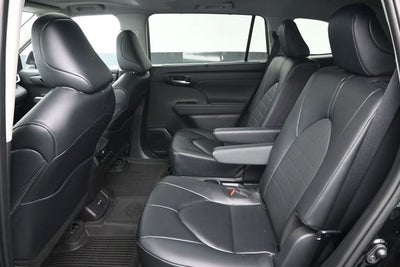 2026 Toyota Highlander Hybrid XLE
