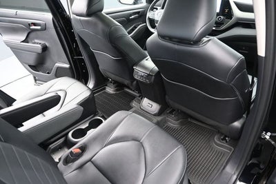 2026 Toyota Highlander Hybrid XLE