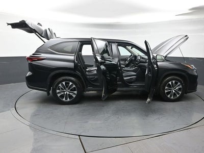 2026 Toyota Highlander Hybrid XLE
