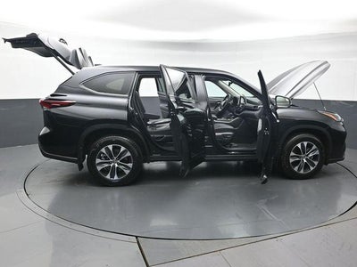 2026 Toyota Highlander Hybrid XLE