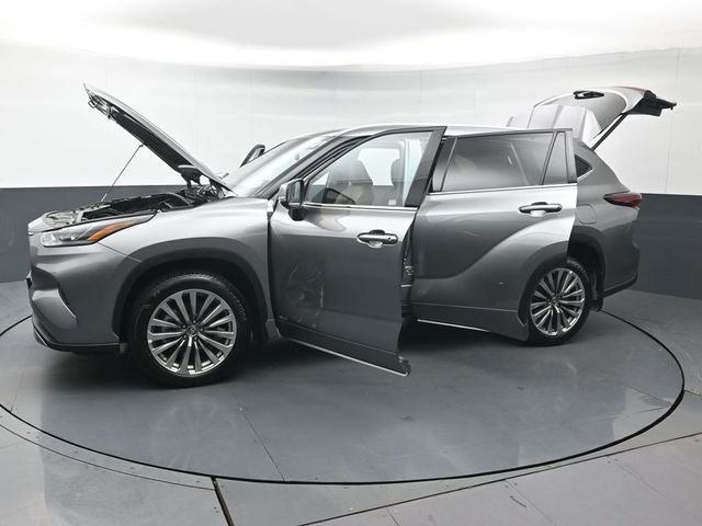 2025 Toyota Highlander Hybrid Limited 25th Edition