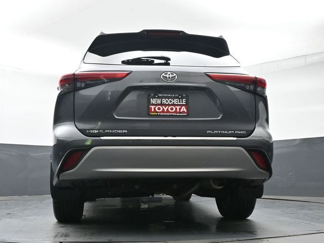2023 Toyota Highlander Platinum