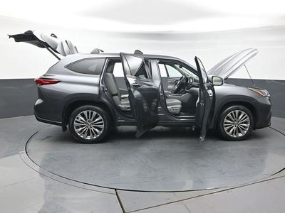 2023 Toyota Highlander Platinum
