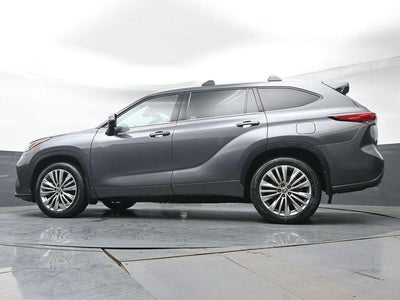 2023 Toyota Highlander Platinum