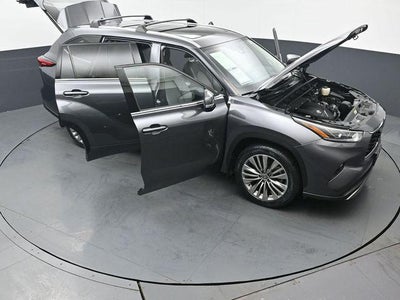 2023 Toyota Highlander Platinum