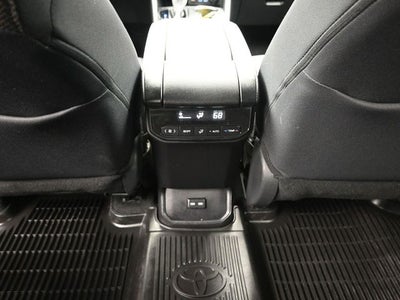 2025 Toyota Highlander LE