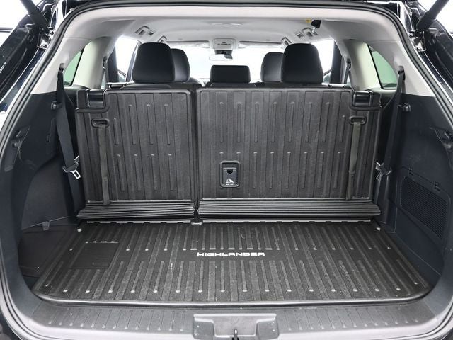 2025 Toyota Highlander LE