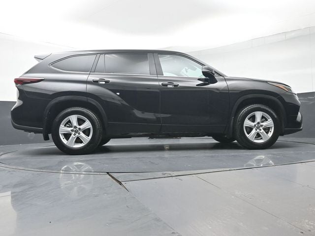 2025 Toyota Highlander LE